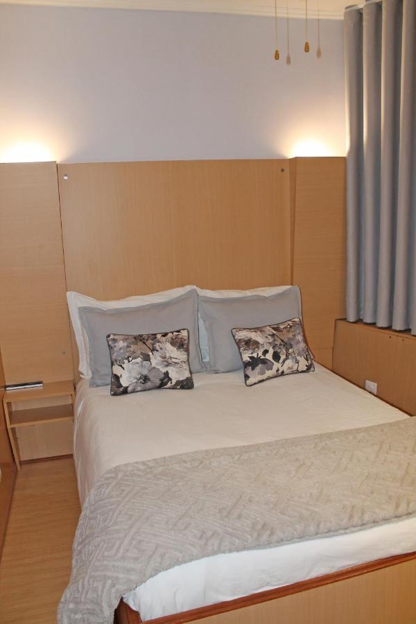 Residencial Paranhos Bed and breakfast
